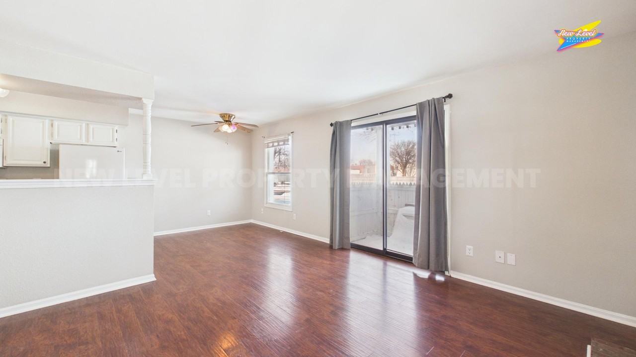 1717 S Cypress St - Photo 5 of 20