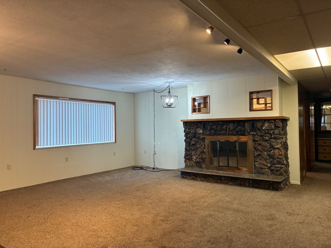 1415 E 850 N - Photo 2 of 12