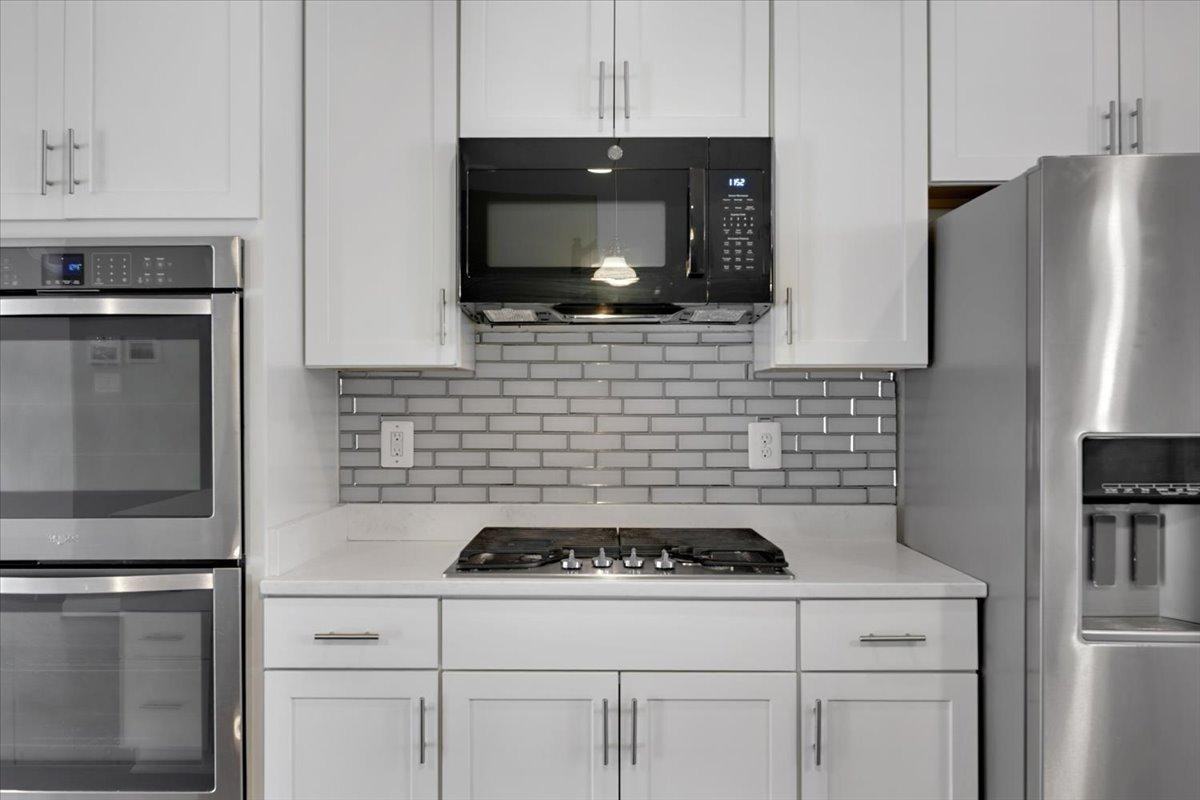 4213 Woodspring Ln - Photo 4 of 20