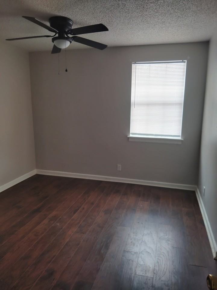 3705 Brickmont Drive - Photo 4 of 15