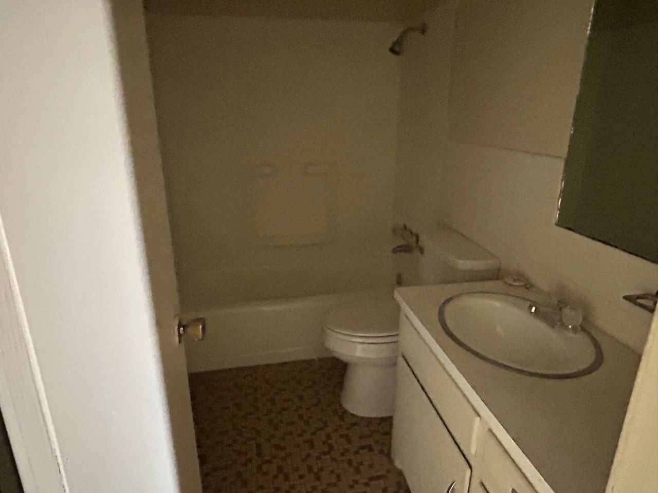 Green Tree Apartments - Photo 2 of 10