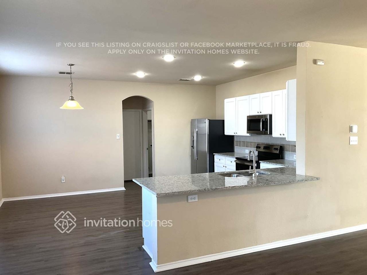 1000 Pebblecreek Dr - Photo 3 of 13