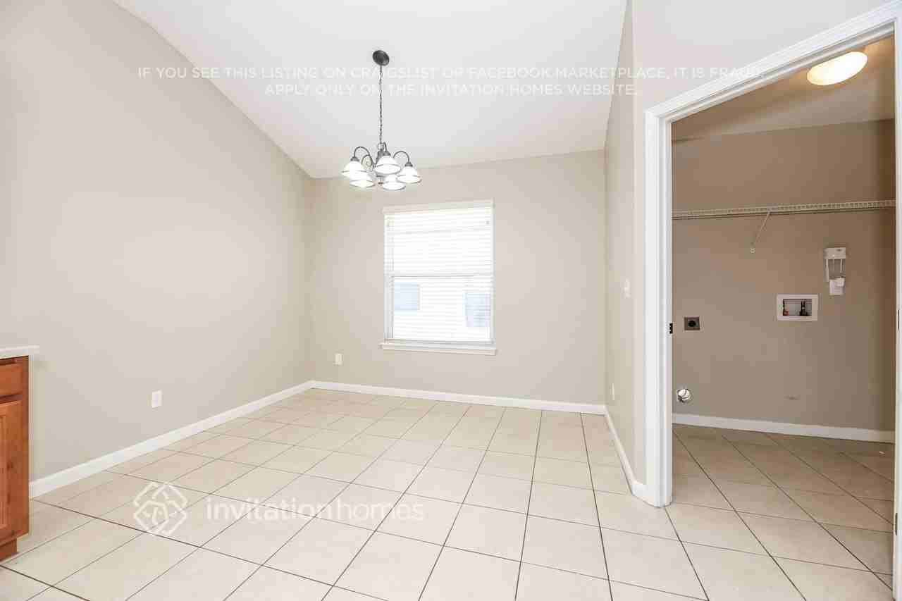 3675 Blue Wing Ct - Photo 7 of 17