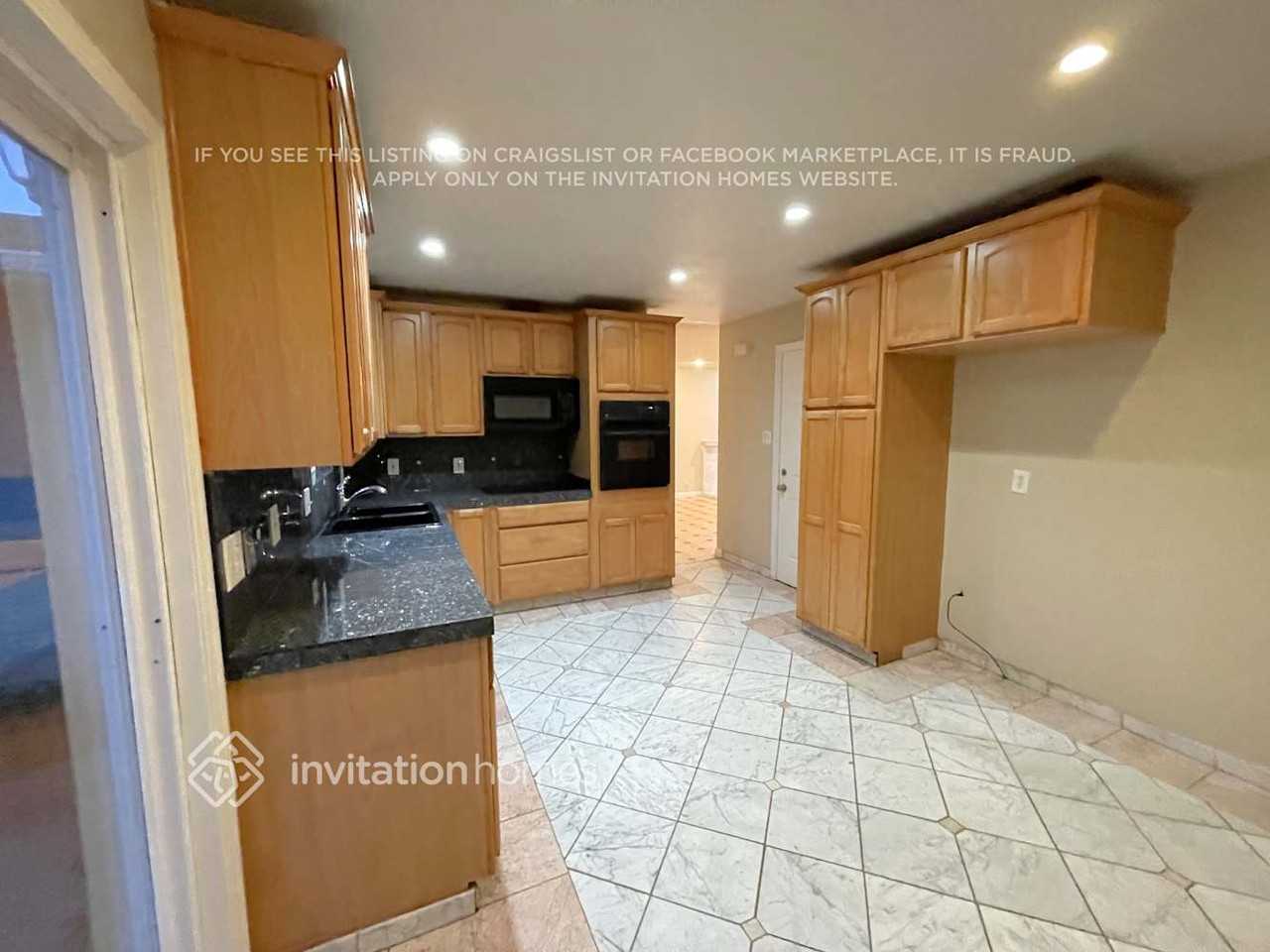 182 Hastings Ave - Photo 4 of 13