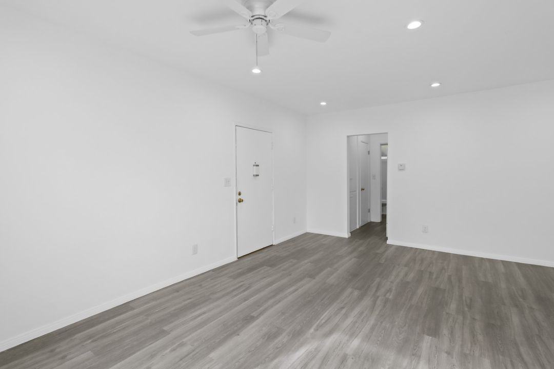 3645 McLaughlin - Photo 4 of 25