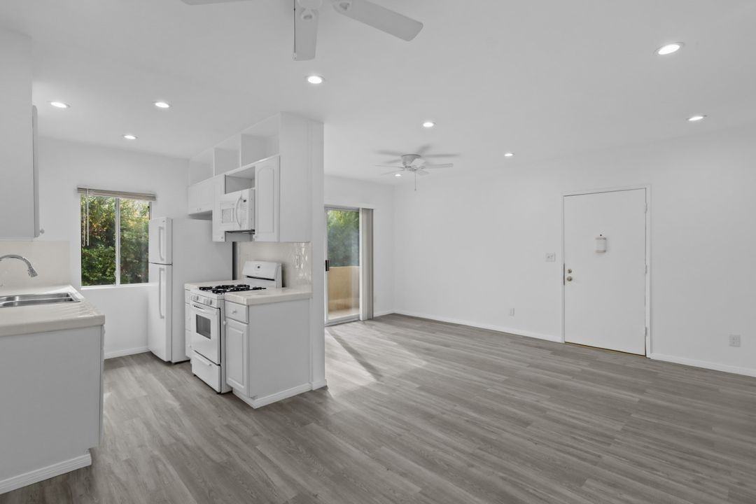 3645 McLaughlin - Photo 6 of 25