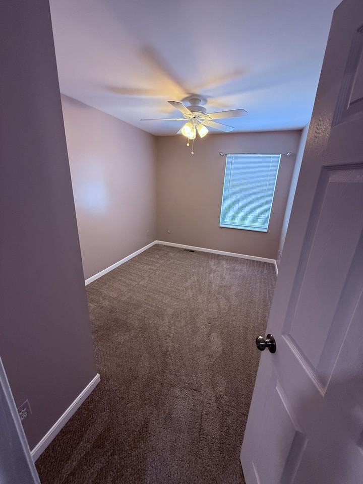 921 Philadelphia St #921 - Photo 3 of 15