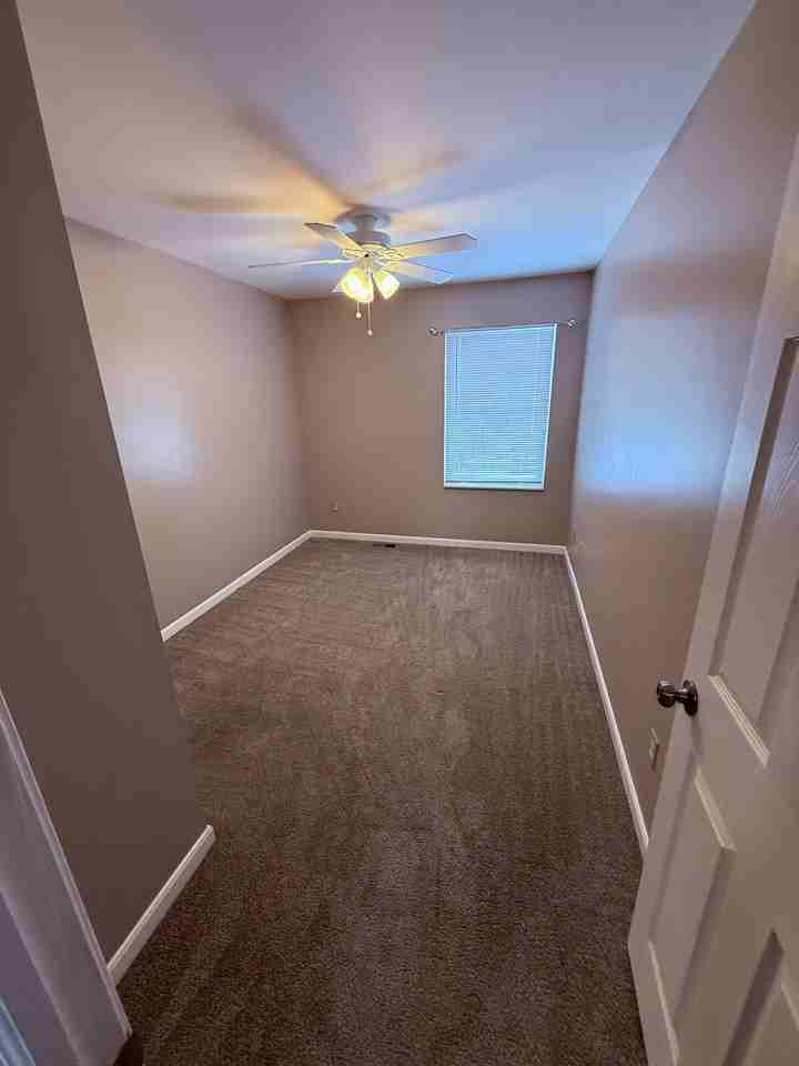 921 Philadelphia St #921 - Photo 5 of 15