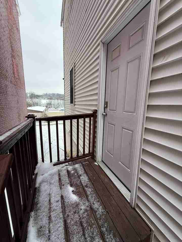 921 Philadelphia St #921 - Photo 6 of 15