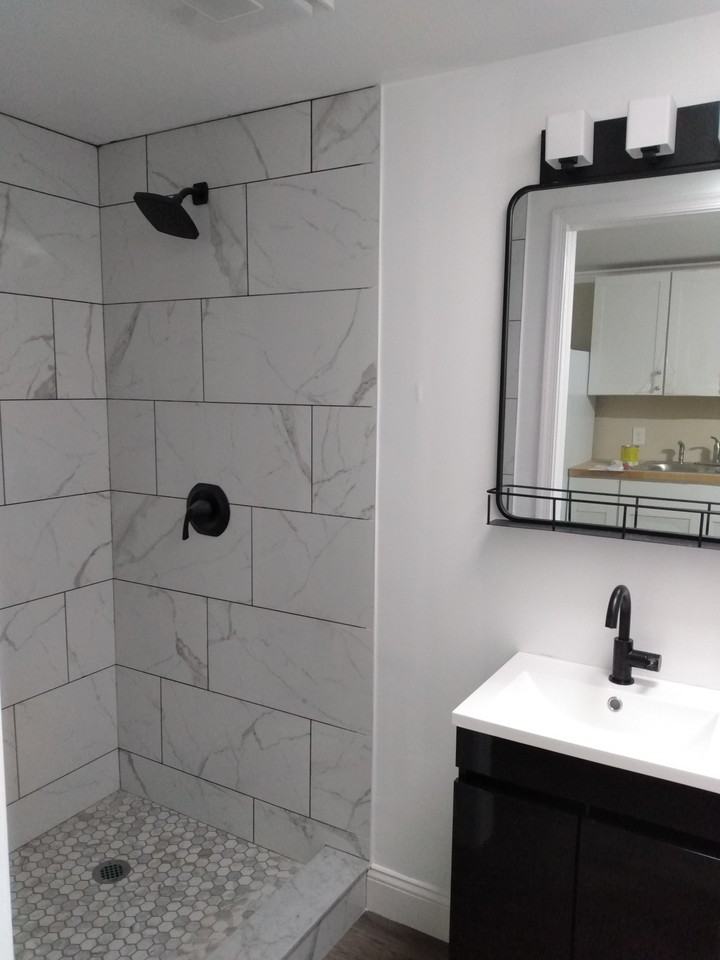 1209 W 2nd St #2 - Photo 2 of 9