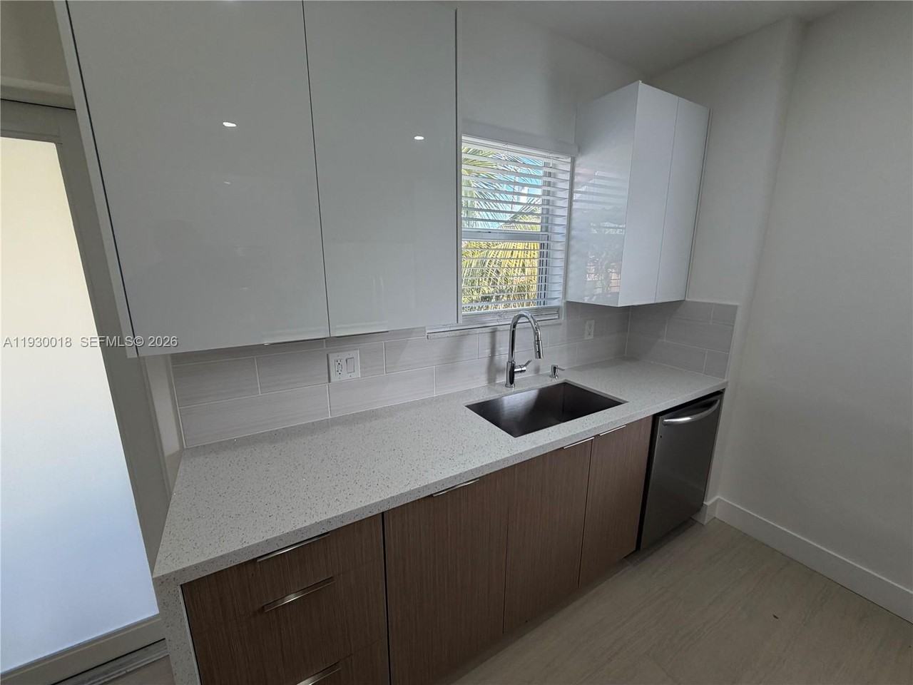 1045 Sw 8th Ave #1045 - Photo 5 of 13