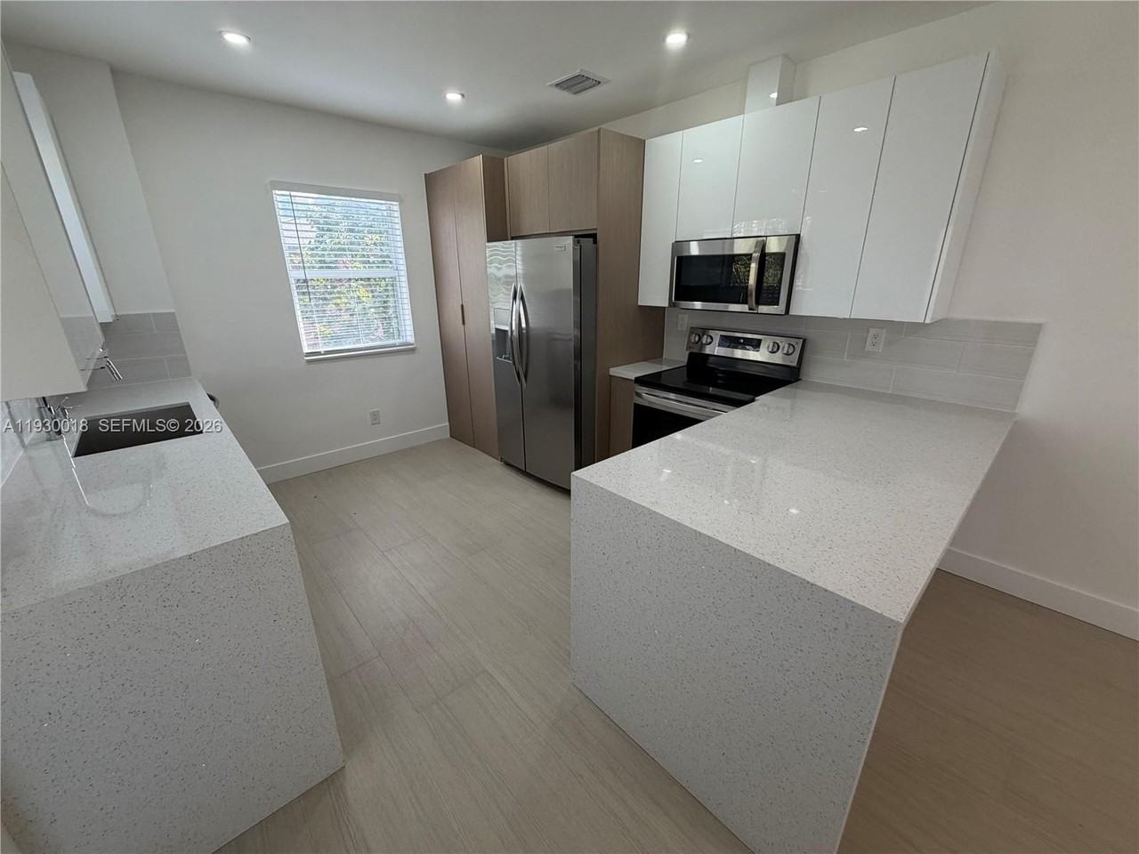 1045 Sw 8th Ave #1045 - Photo 7 of 13