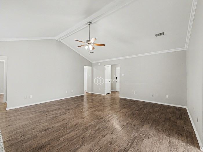 3415 Lilac Ln - Photo 2 of 21