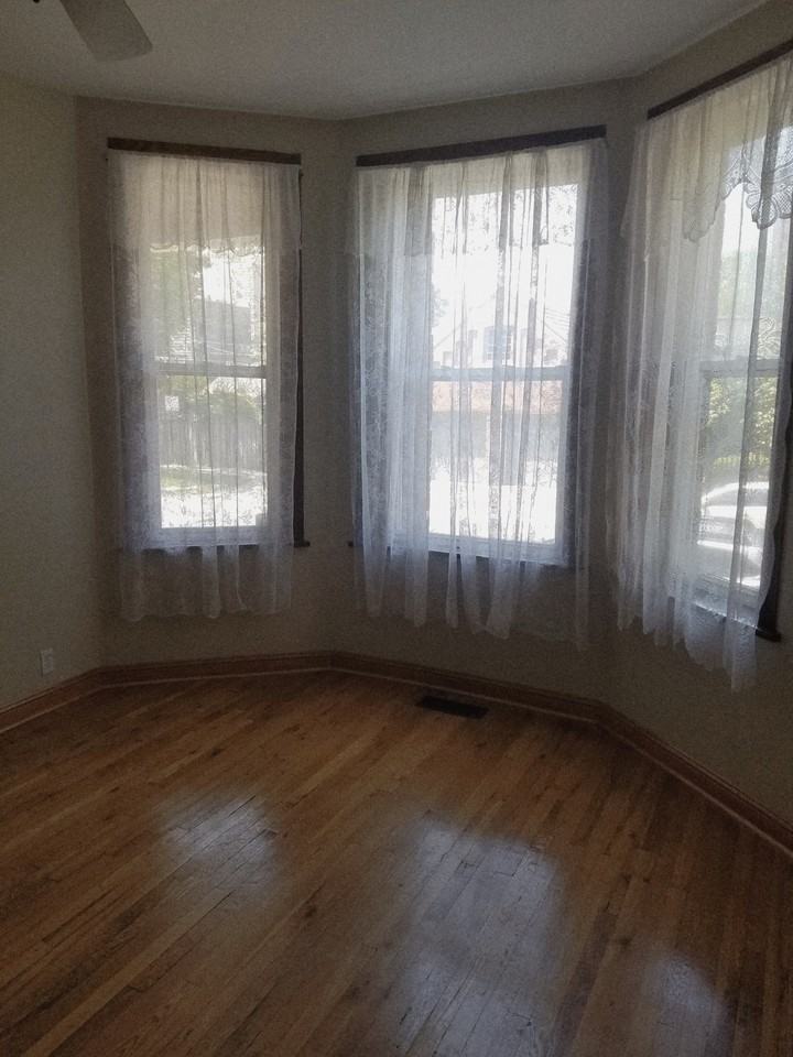 919 N Leavitt St #1F - Photo 2 of 18