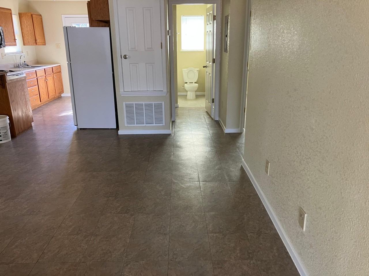 504 Cantrell Ave #NA - Photo 4 of 5