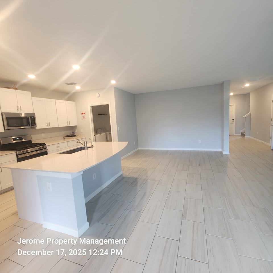 2546 Leonia Ln #NA - Photo 4 of 50