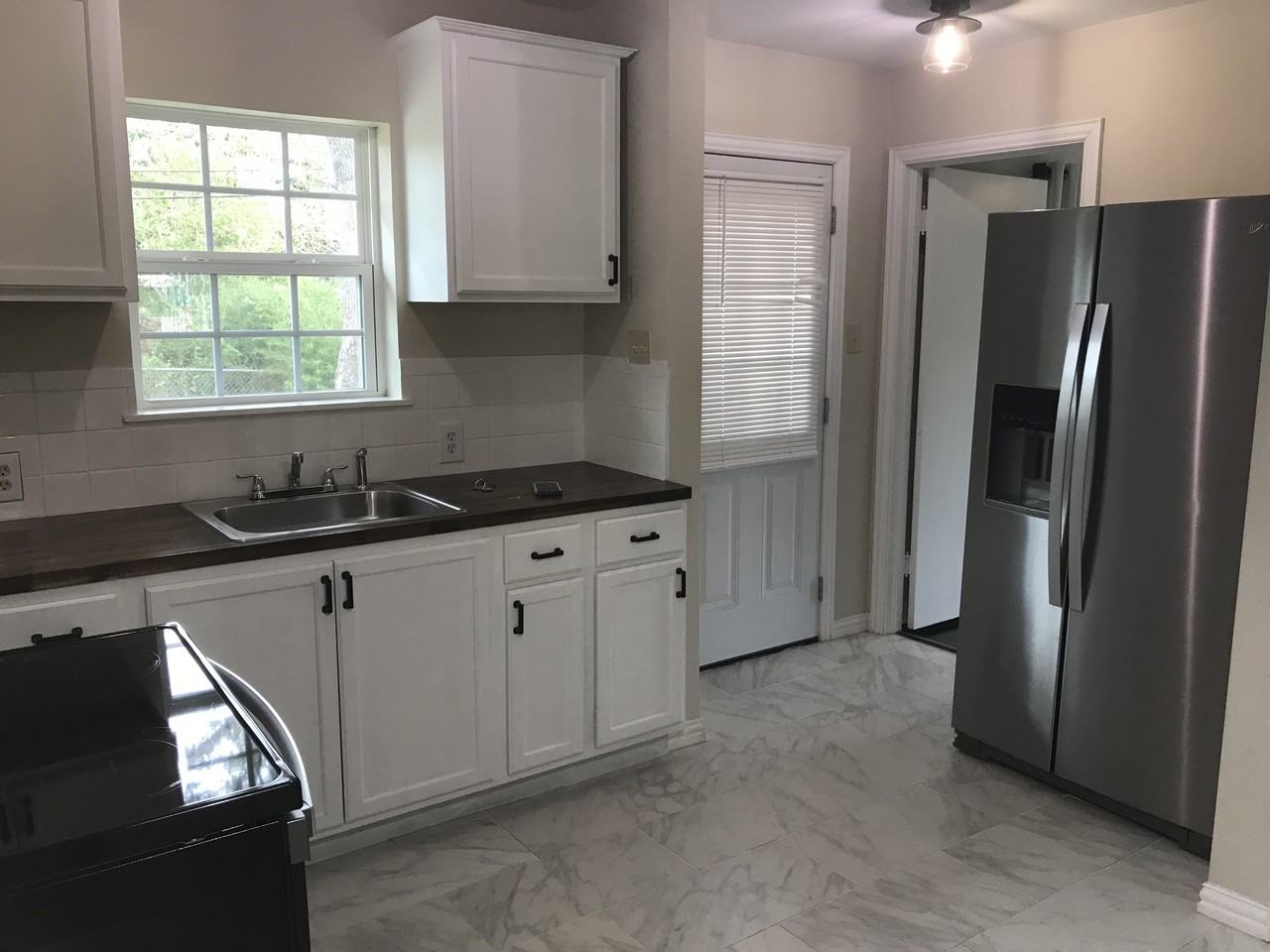 823 Jackson St #823 - Photo 3 of 5