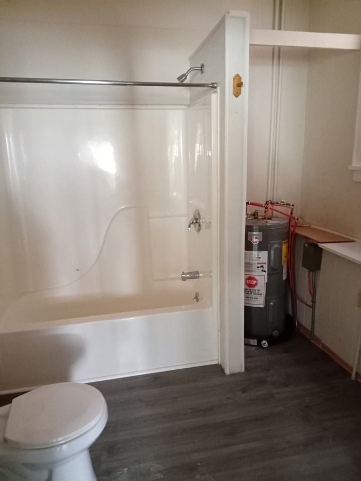 411 5th Ave #1 - Photo 4 of 9