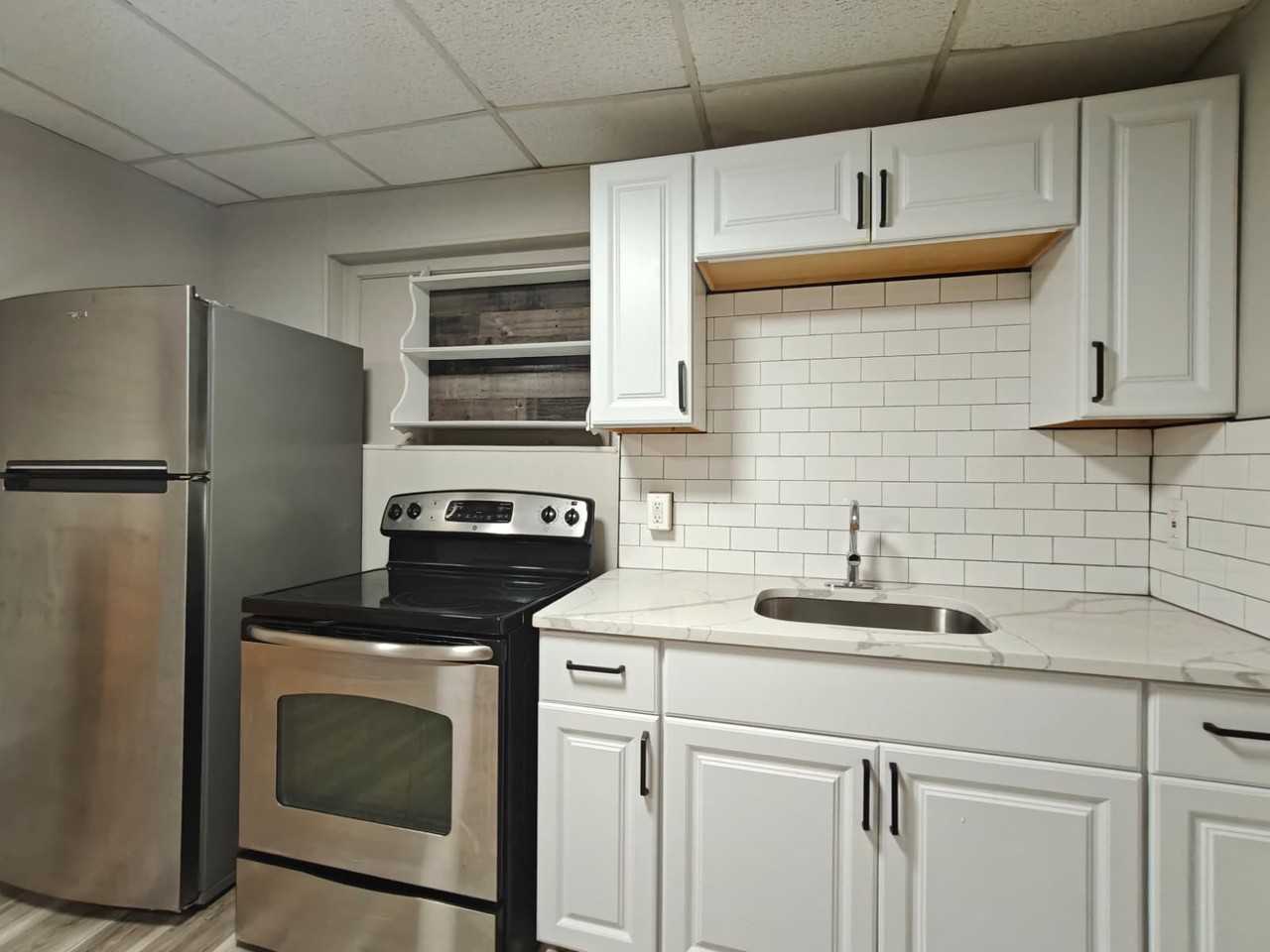 132 S Woodlawn Ave #2 - Photo 3 of 6