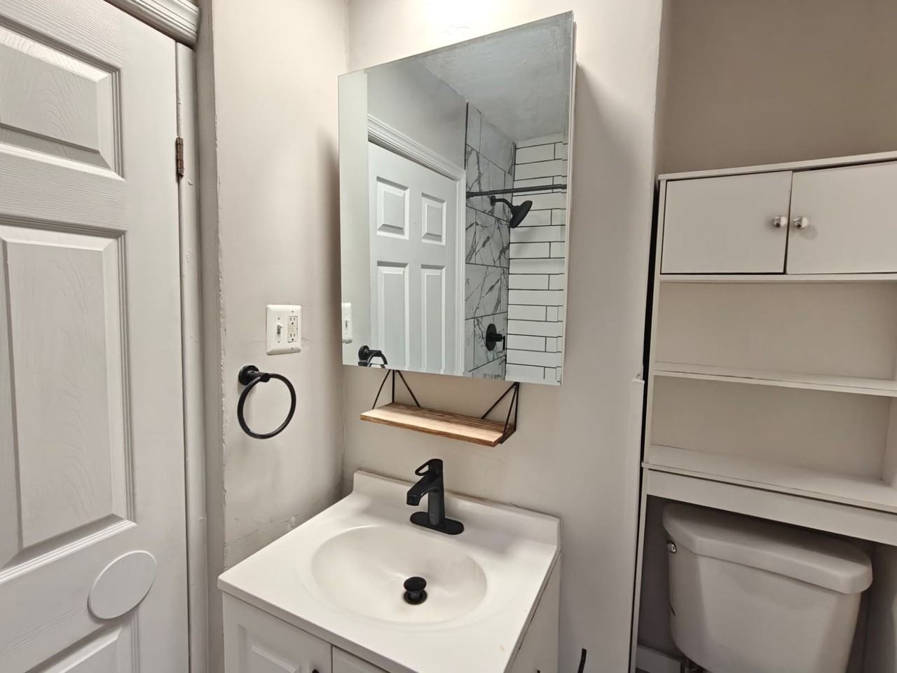 132 S Woodlawn Ave #2 - Photo 4 of 6