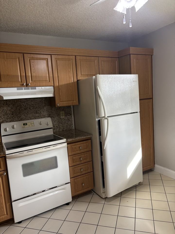 2660 Carambola Cir N #B105 - Photo 6 of 34