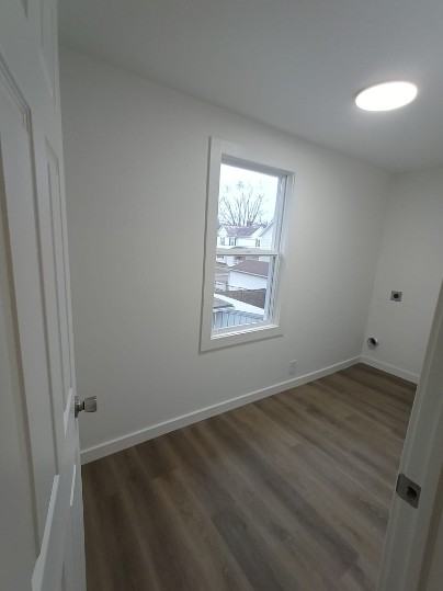 564 E Chestnut St #NA - Photo 6 of 6