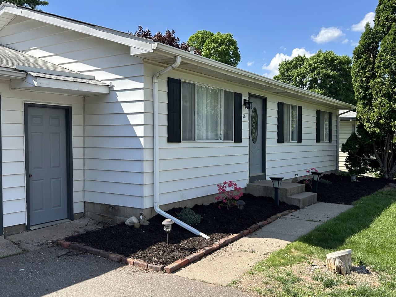 386 1st Ave Se #NA - Photo 3 of 23