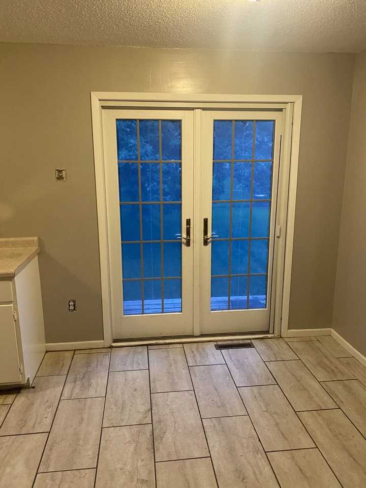 386 1st Ave Se #NA - Photo 6 of 23