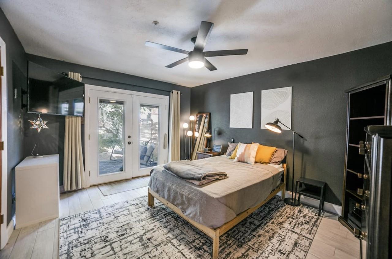 8518 Sir Lancelot #2 - Photo 2 of 9