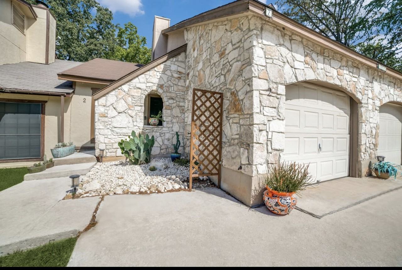 8518 Sir Lancelot #2 - Photo 7 of 9