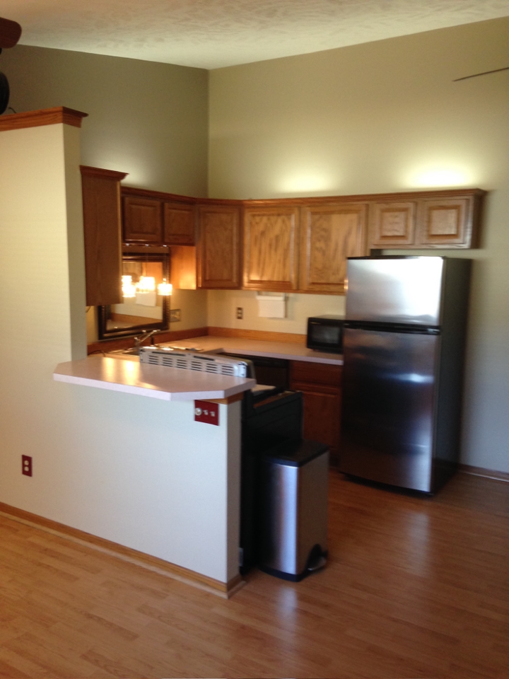 715 Willis Ave #A - Photo 2 of 9