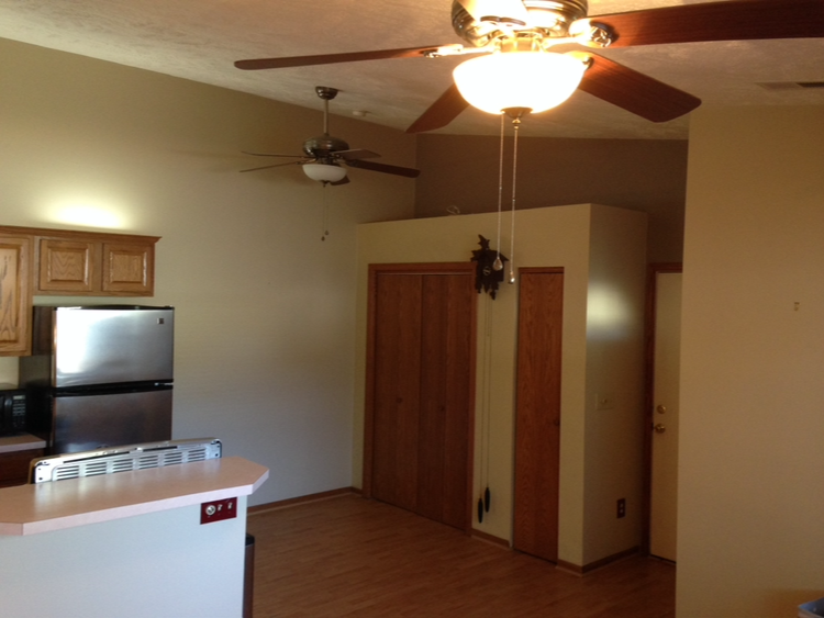 715 Willis Ave #A - Photo 3 of 9