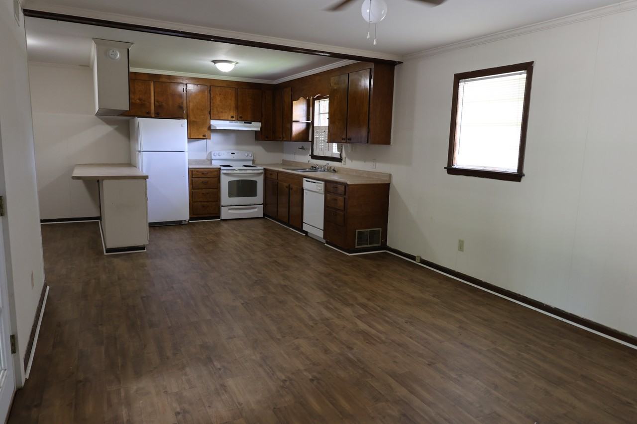 101 Catherine Ave #NA - Photo 2 of 22