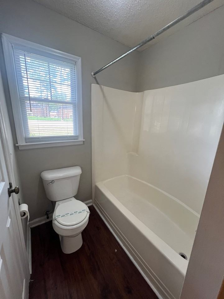 200 Merrywood Dr #NA - Photo 5 of 17