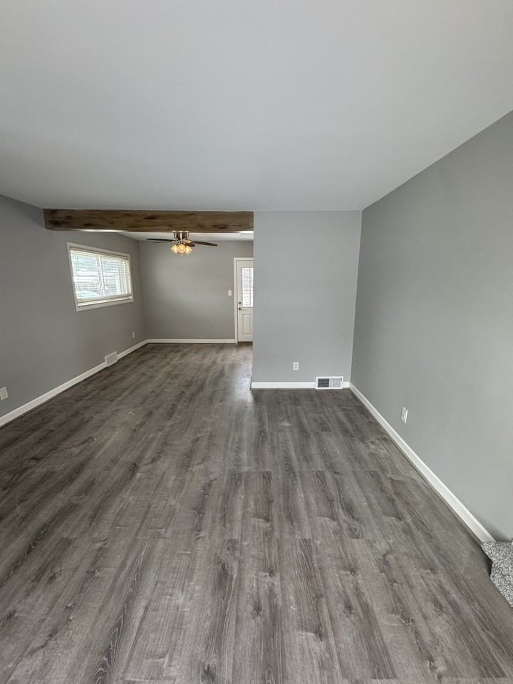 251 E 14 Mile Rd #251 - Photo 5 of 15