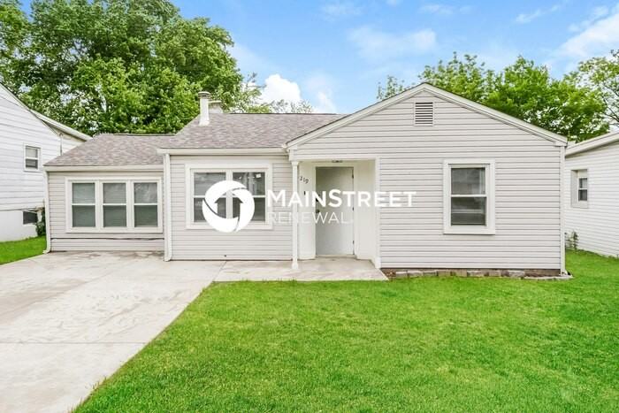 219 Sadonia Ave - Photo 3 of 16