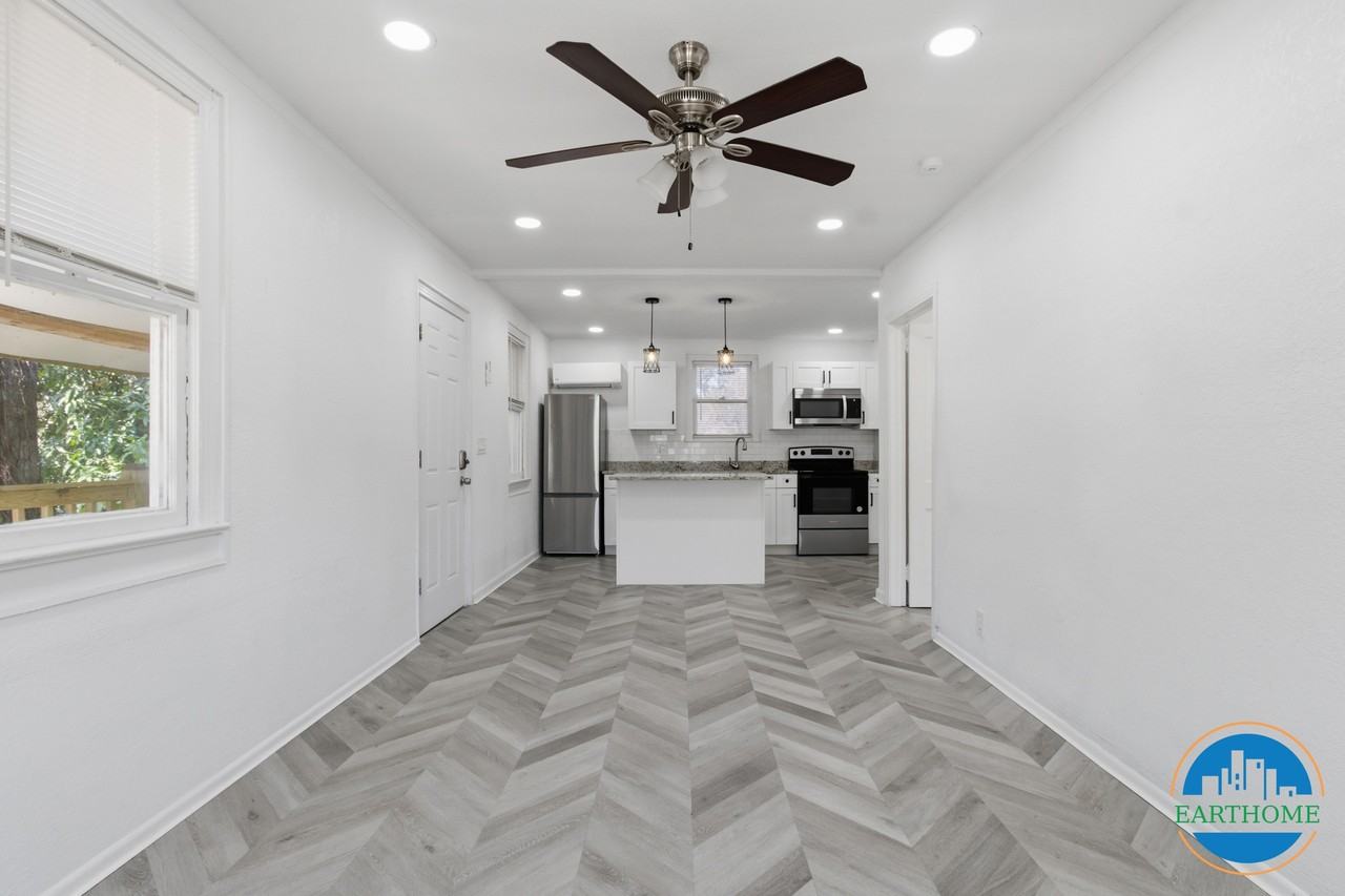 730 E Hanlon St #A - Photo 5 of 24