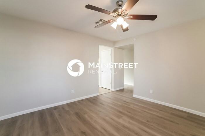 8425 W Highland Ave - Photo 5 of 16