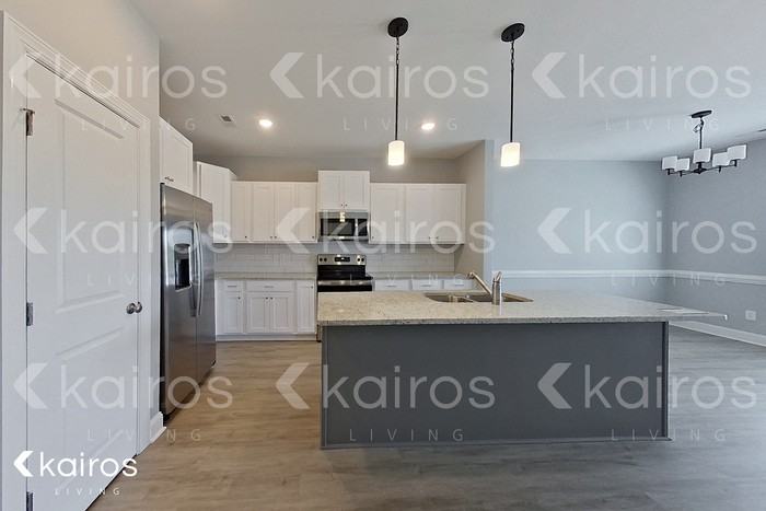 3716 Oak Leaf Way #B - Photo 6 of 22