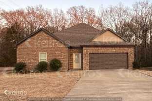 633 White Oak Cir - Photo 1 of 1