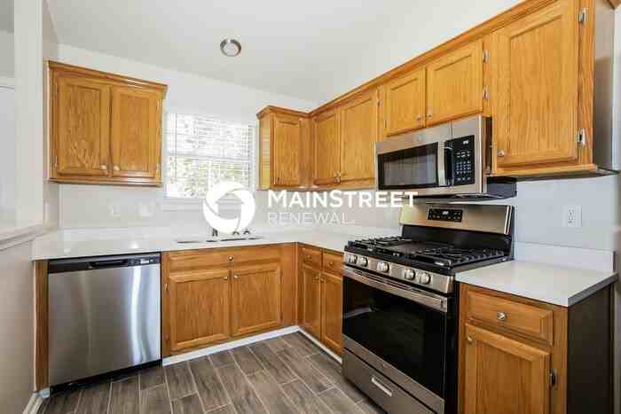 3639 Mosswood Ln - Photo 5 of 17