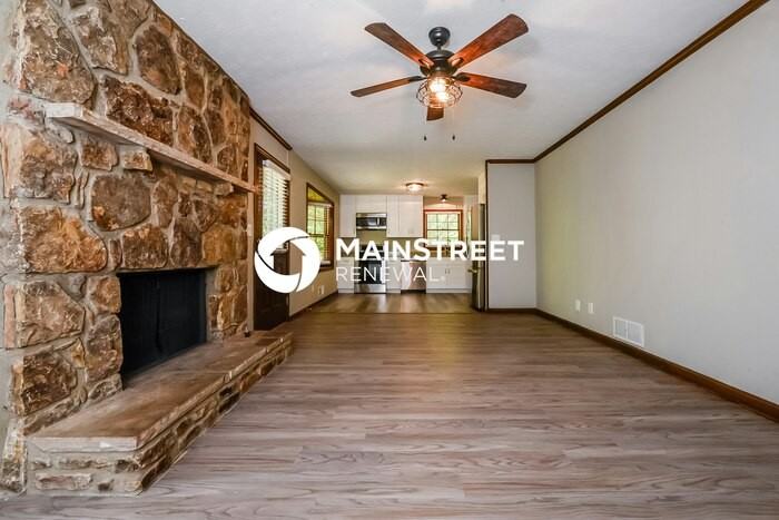 3445 Colony Dr - Photo 7 of 17