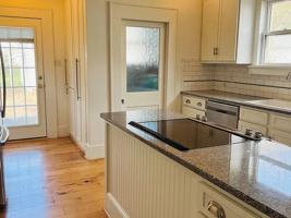 featured image of 2229 Rosewood Ave #NA