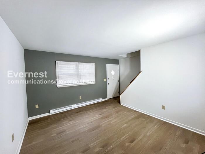 12802 N Cresap St #A - Photo 5 of 8