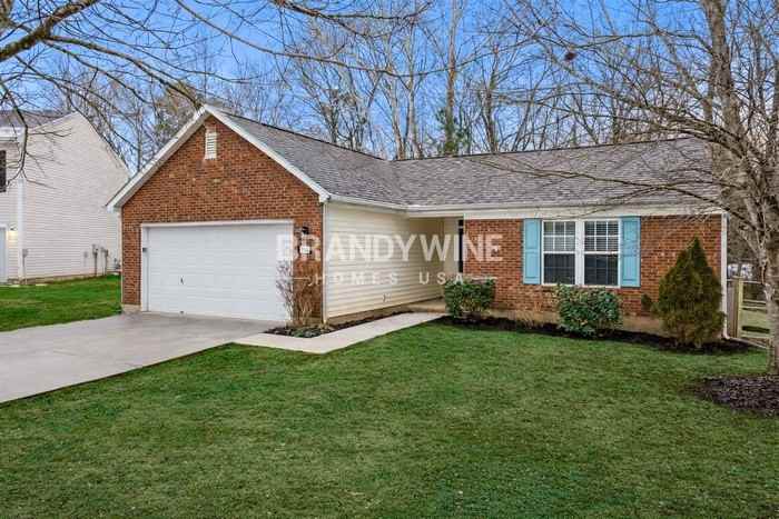 5704 Shining Oak Ln - Photo 2 of 24