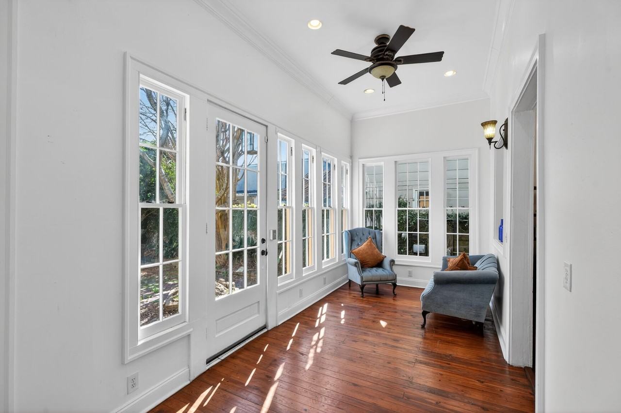 1030 Burgundy St #NA - Photo 2 of 28