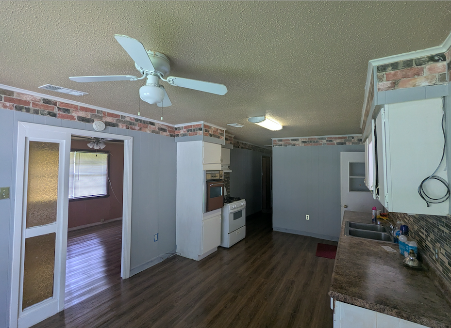 1131 Avenue C #NA - Photo 3 of 11