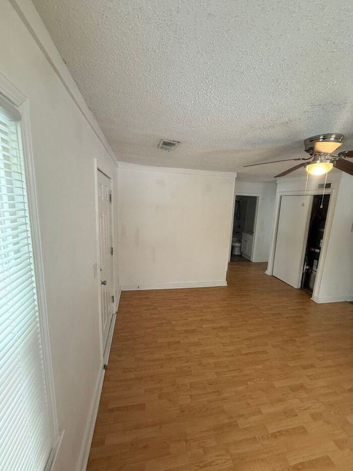 1409 John Ave - Photo 6 of 11