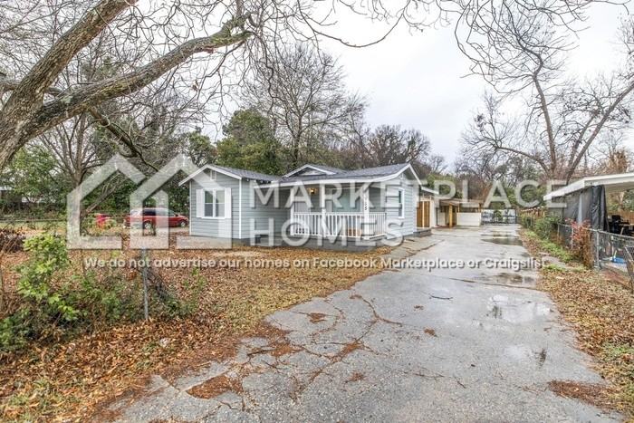 955 Putnam St - Photo 4 of 26