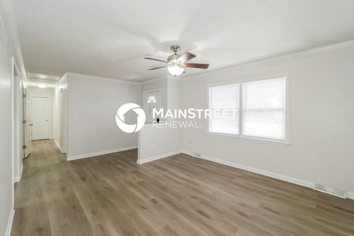 1702 Ne White Dr - Photo 5 of 19